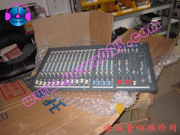 Ӣ(gu)SoundcraftˇSPIRIT4 12·{(dio)_(ti)SһϬF(xin){(dio)(ji)oݔ